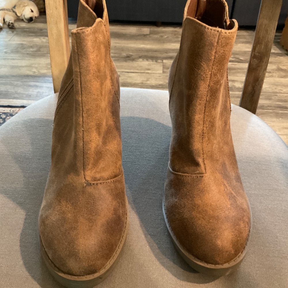 Natural Reflections Boots - image 2